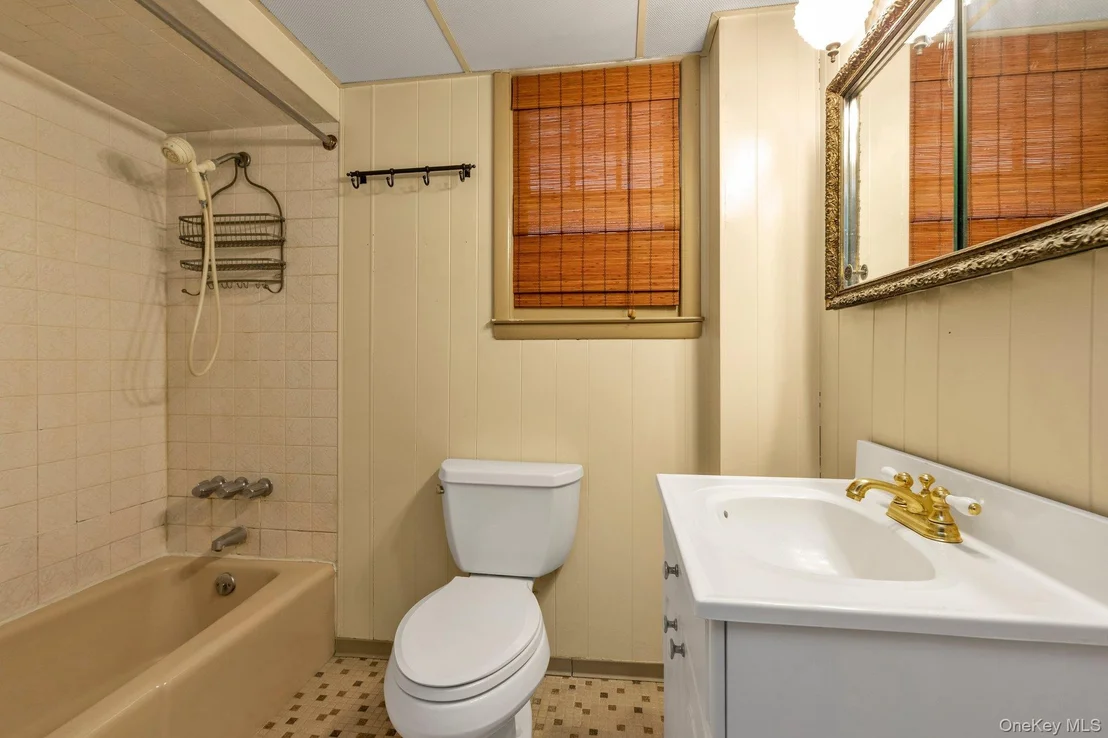 Photo of 841 Waverly Place