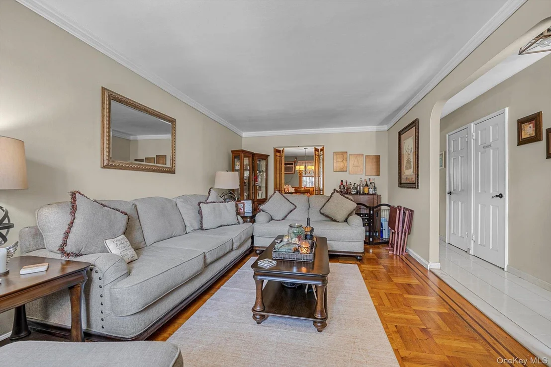Photo of 2433 Young Avenue