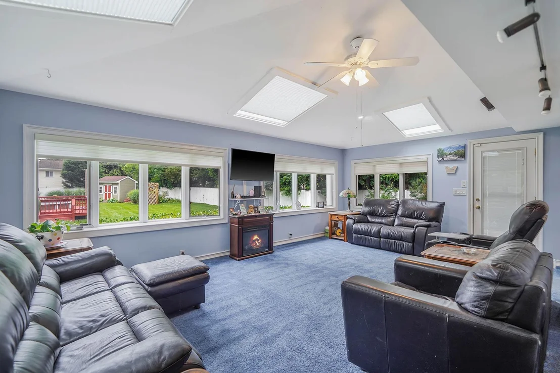 Photo of 2 Clearbrook Drive