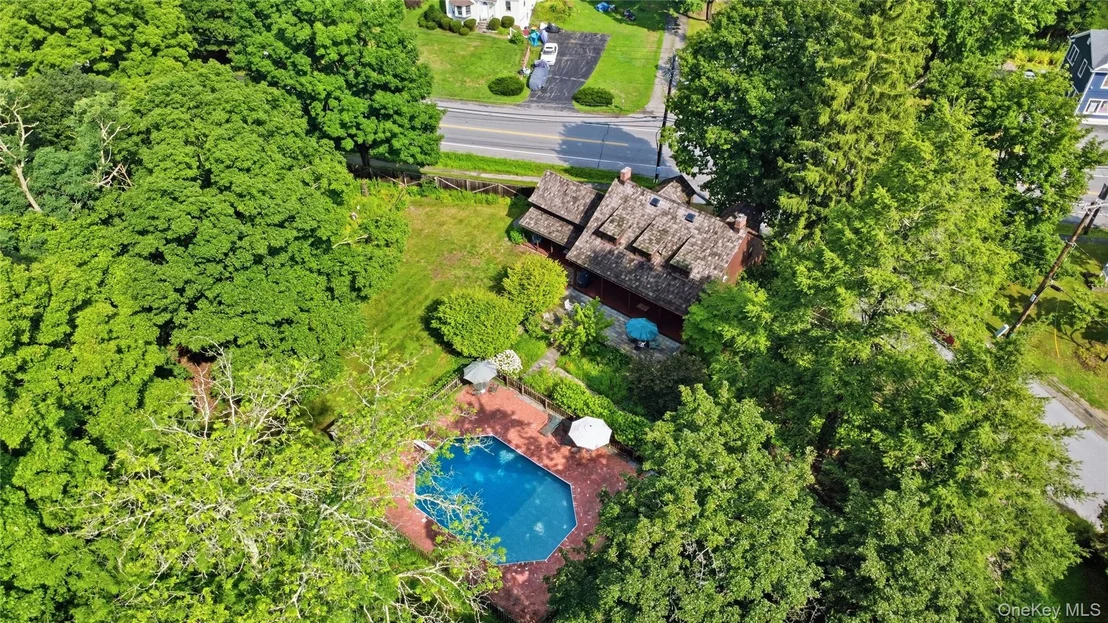 Photo of 809 Traver Road