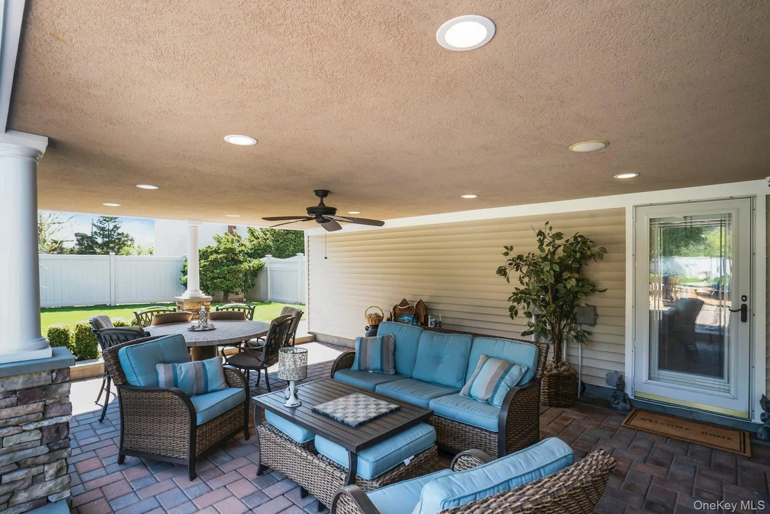 Photo of 101 Hayrick Lane