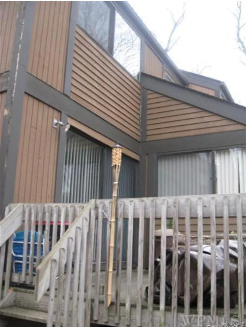 Photo of 114 Round Hill Road