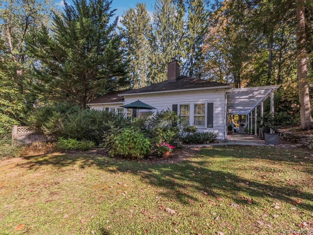 Photo of 105 Douglas Road
