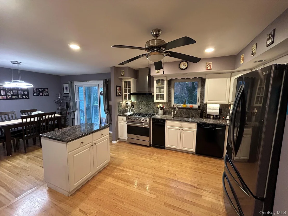 Photo of 839 Pine Avenue