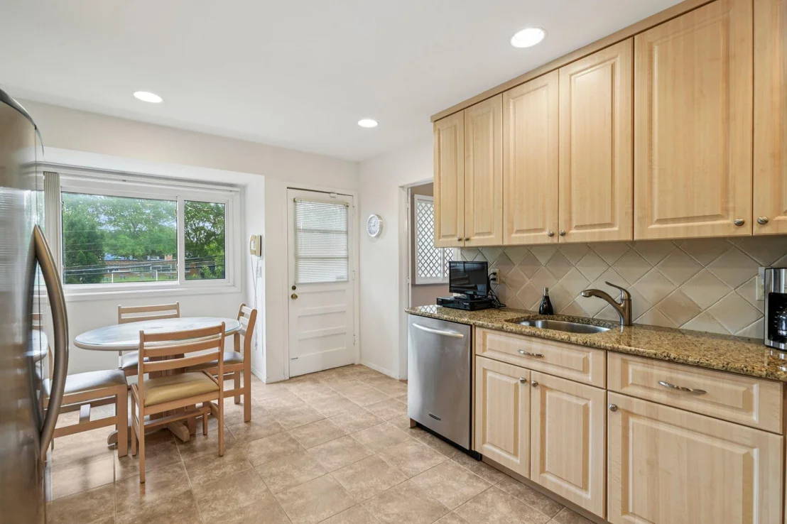 Photo of 904 Woodmere Drive