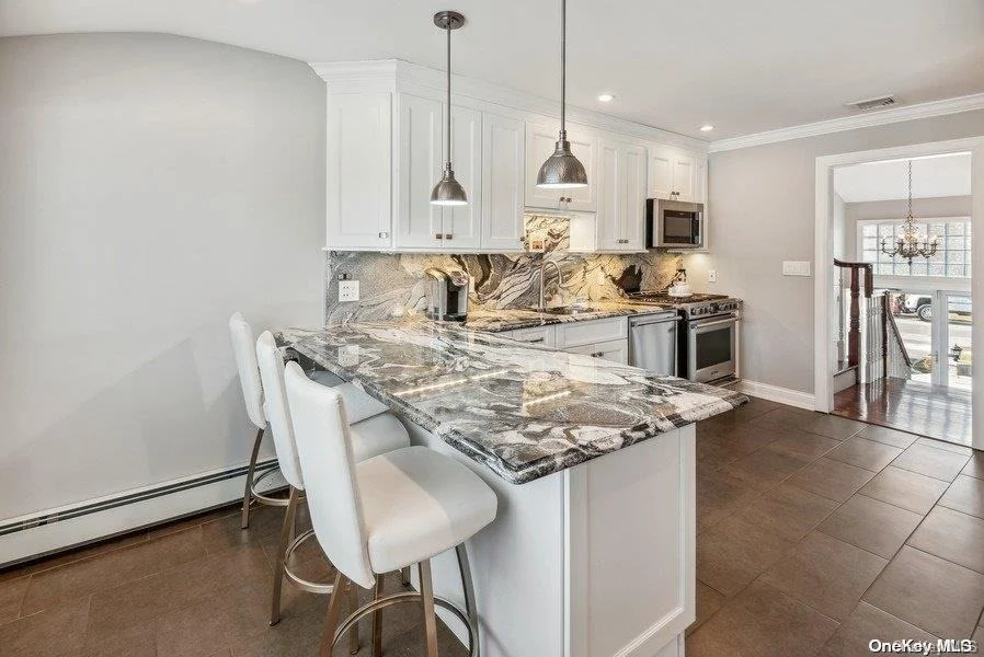 Photo of 28 S Oaks Boulevard