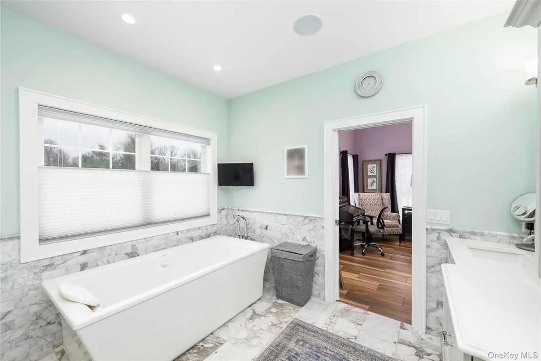 Photo of 1016 Forest Glen