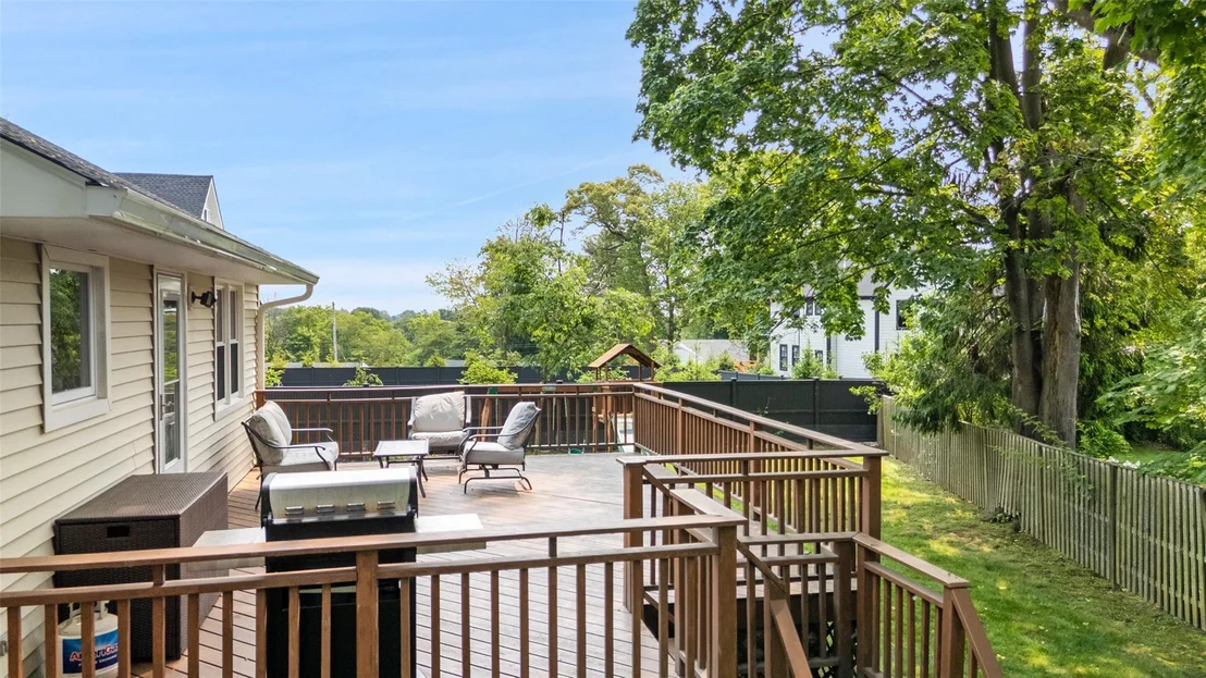 Photo of 8 Elm Hill Drive