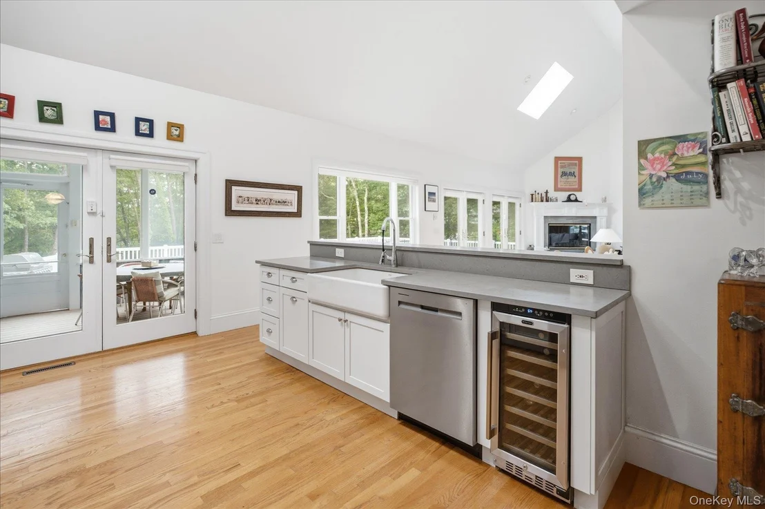 Photo of 90 Lakeside Lane