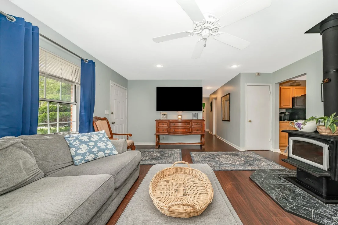 Photo of 7 Cedar Heights Drive