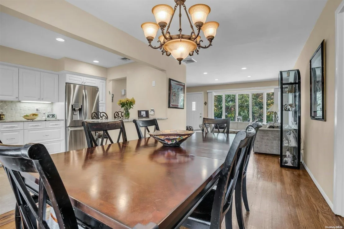 Photo of 24 W Lane Drive