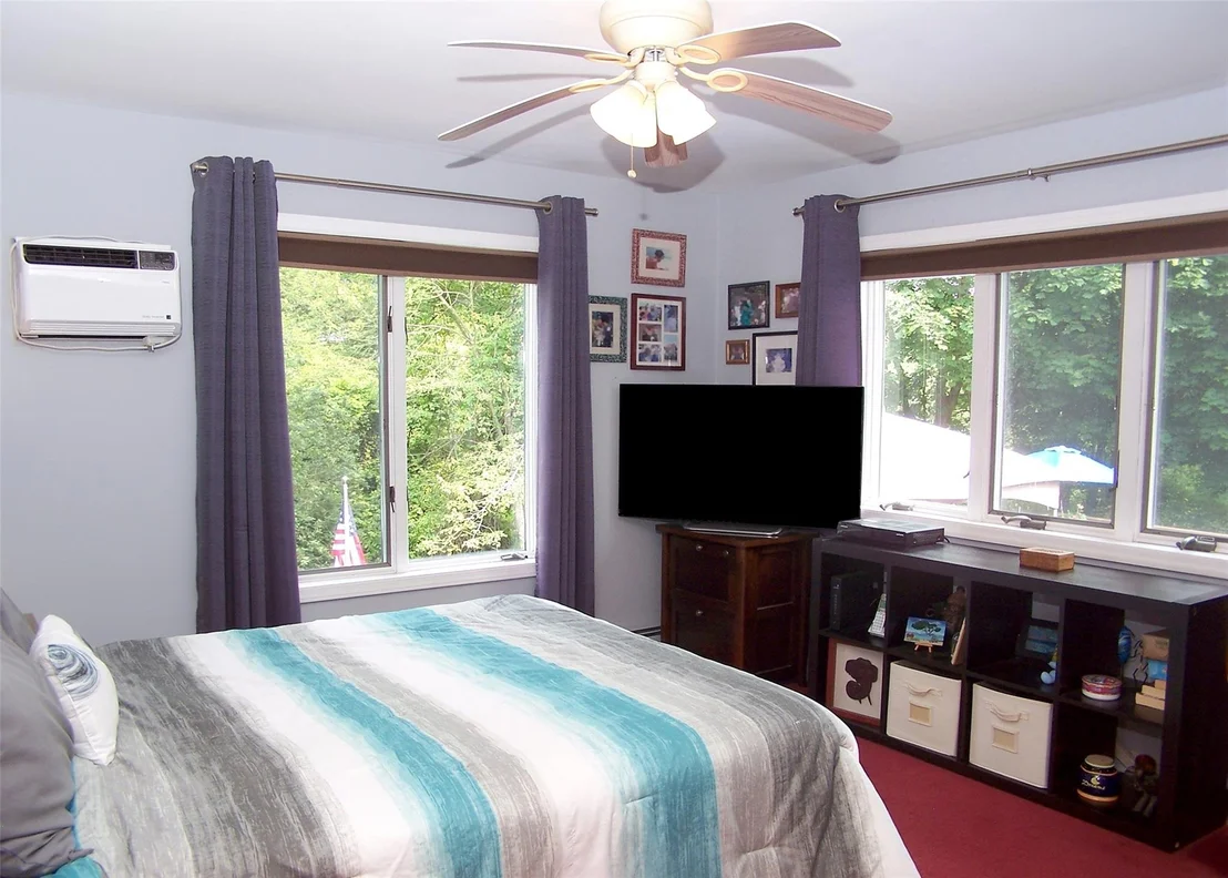 Photo of 1778 Spur Drive S