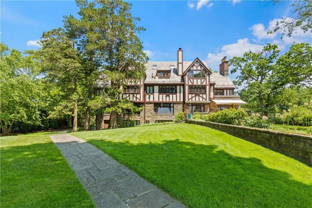 Photo of 6 Shore Road
