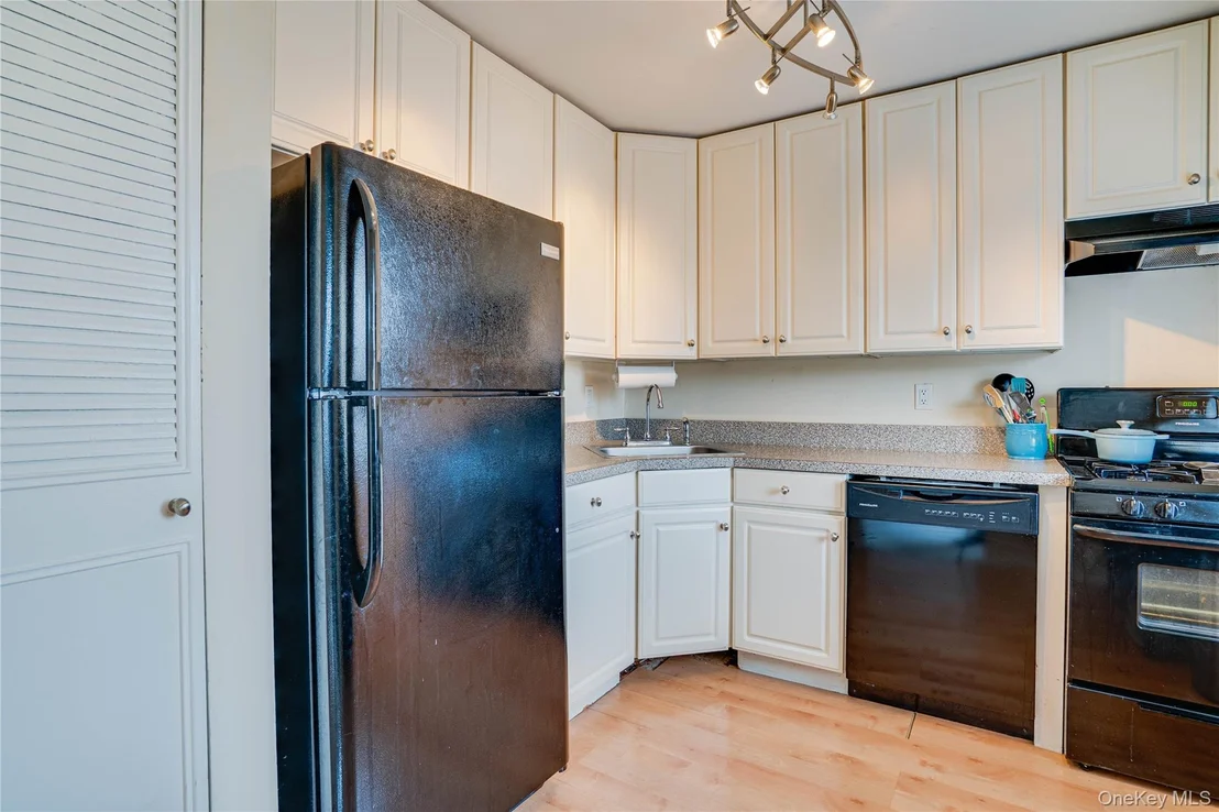 Photo of 211 Mariners Way