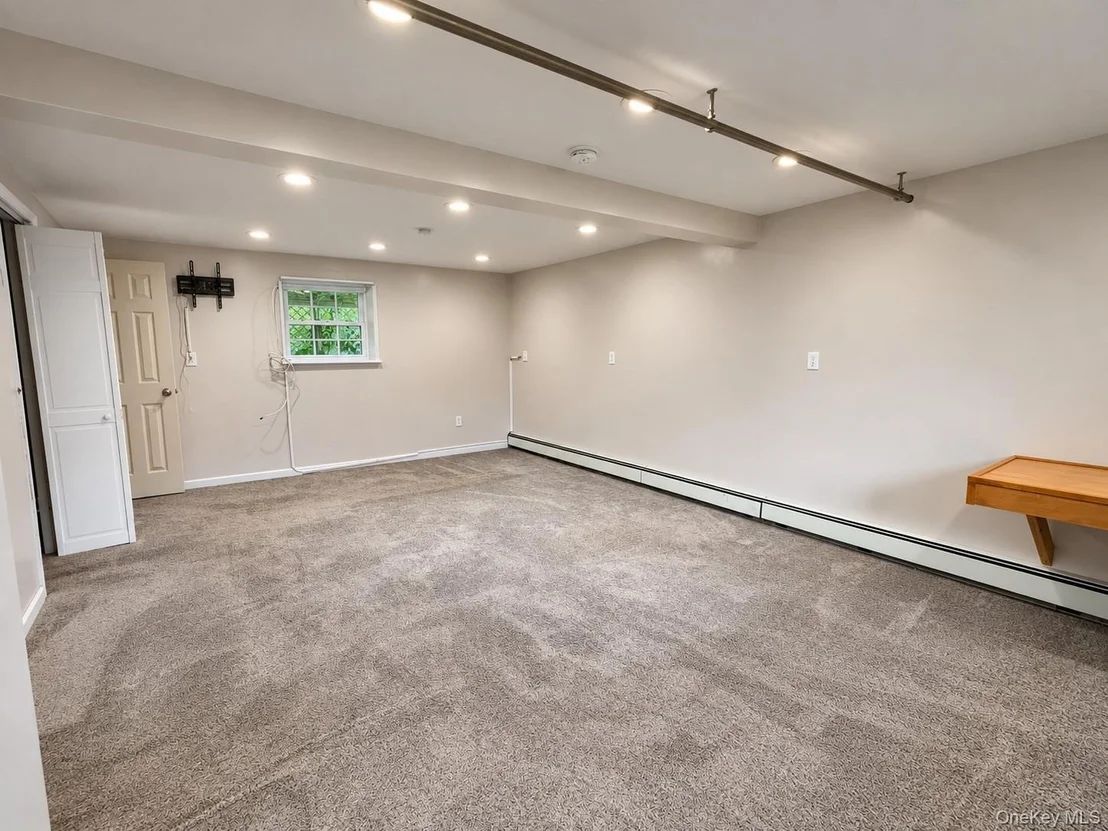 Photo of 65 Maureen Drive