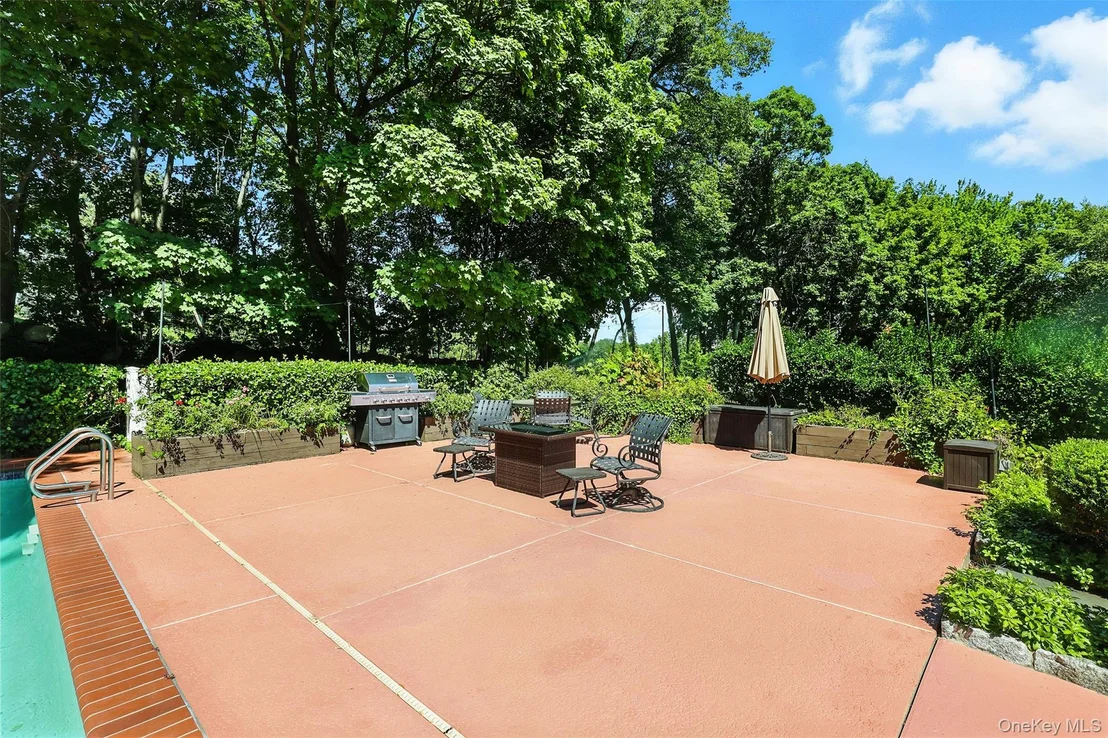 Photo of 9 Boxwood Lane