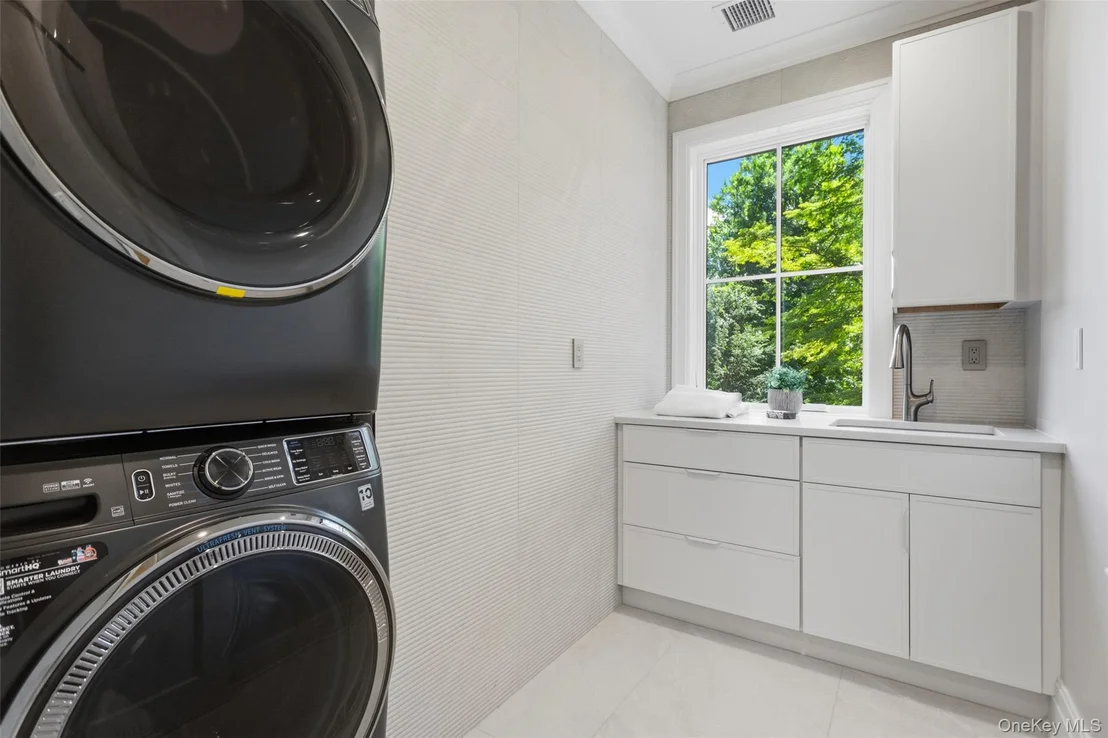 Photo of 83 Orchard Avenue