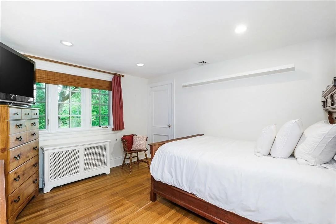Photo of 8 Ridgewood Drive