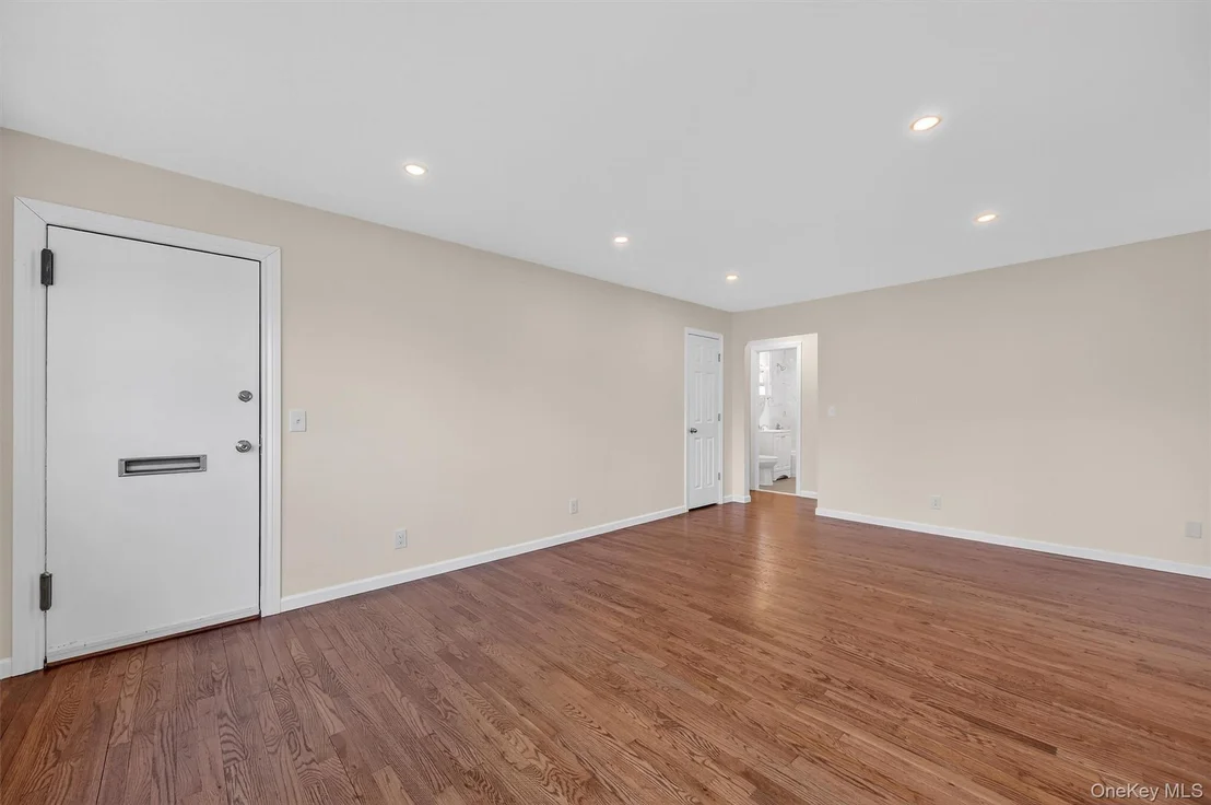 Photo of Unit F13 at 1879 Crompond Road