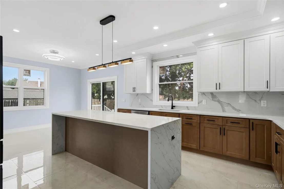 Photo of 145 Bethpage Road