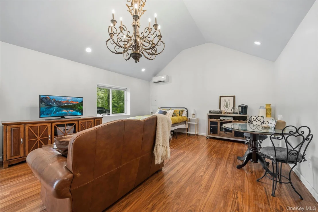 Photo of 168 Shawangunk Road