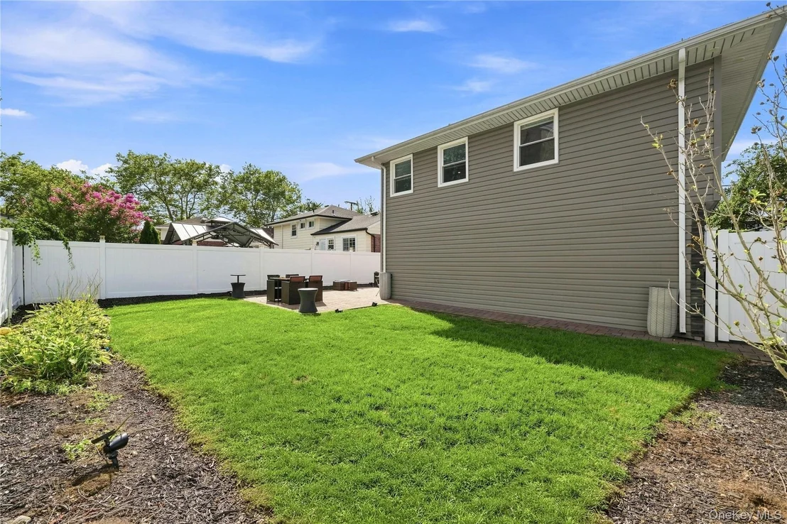 Photo of 614 Pine Lane