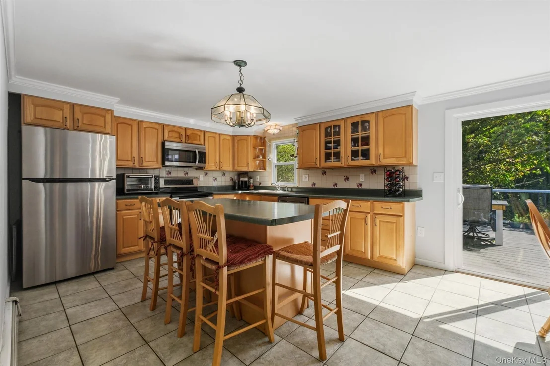 Photo of 77 Robin Drive