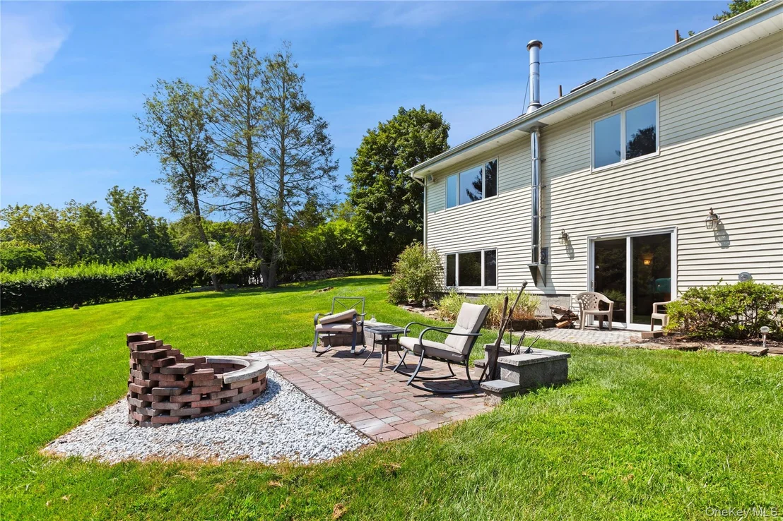 Photo of 10 Chestnut Drive