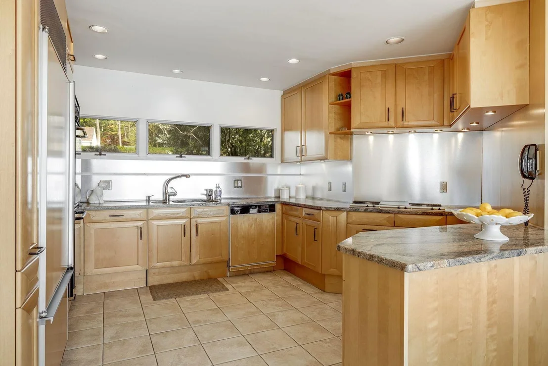 Photo of 444 River Road