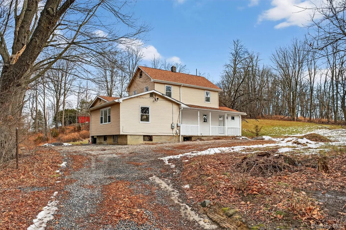Photo of 8 Lawrence Lane