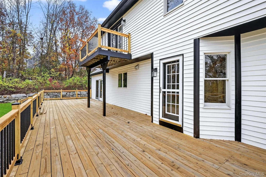 Photo of 33 Crystal Farm Road