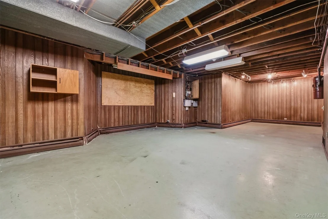 Photo of 17 Whitehouse Avenue