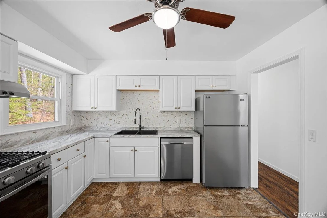 Photo of 1168 Lakes Road