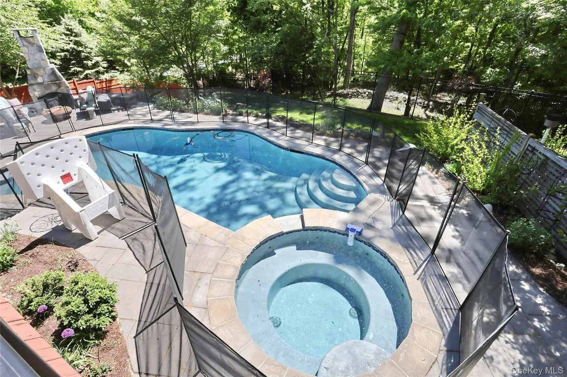Photo of 2 Phillips Drive