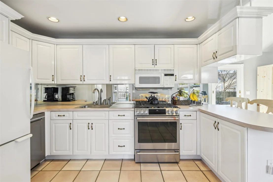 Photo of 9 Pinehurst Road
