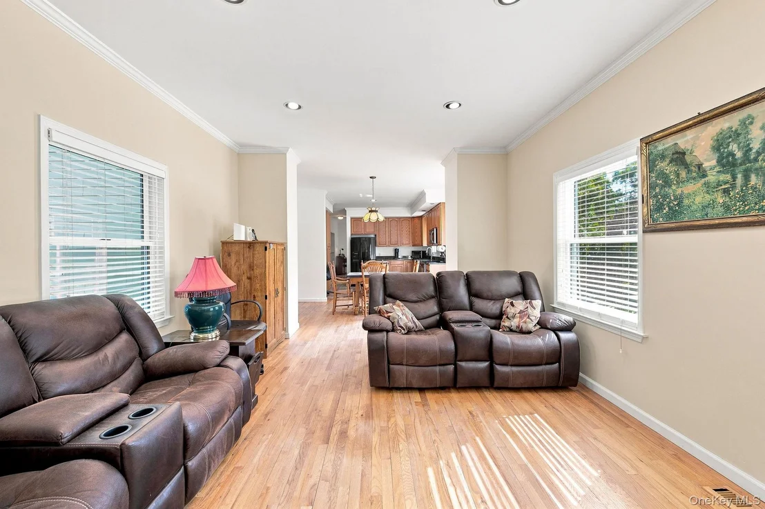 Photo of 480 Haviland Drive