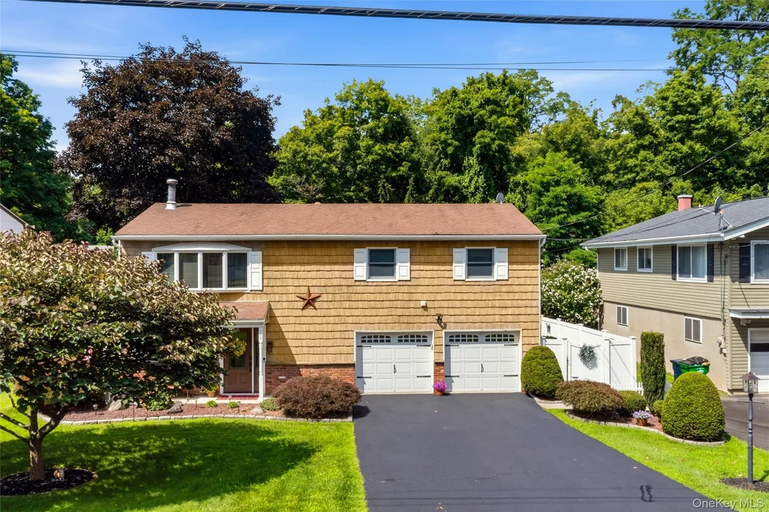 Photo of 355 Sprout Brook Road