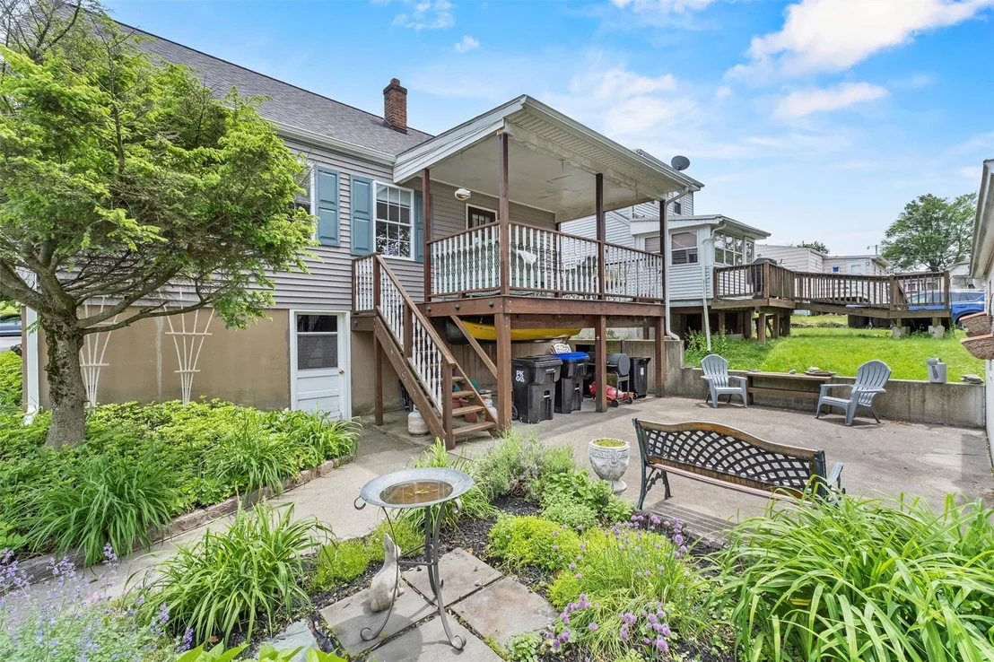 Photo of 7 Wilson Boulevard