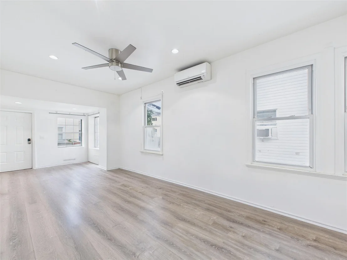 Photo of 102 Carroll Street