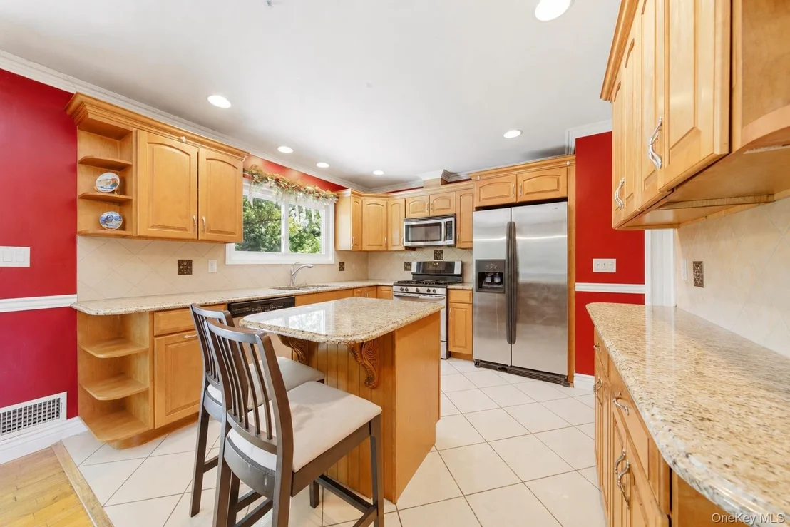 Photo of 785 Sequoia Drive