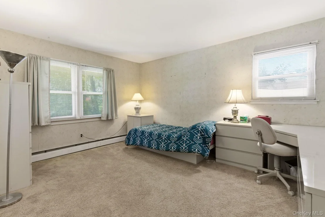 Photo of 61 Hofstra Drive