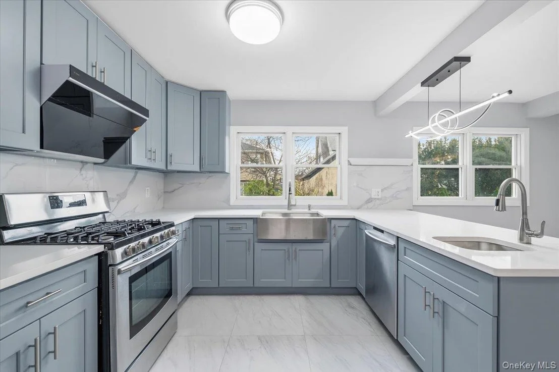 Photo of 962 Washington Street