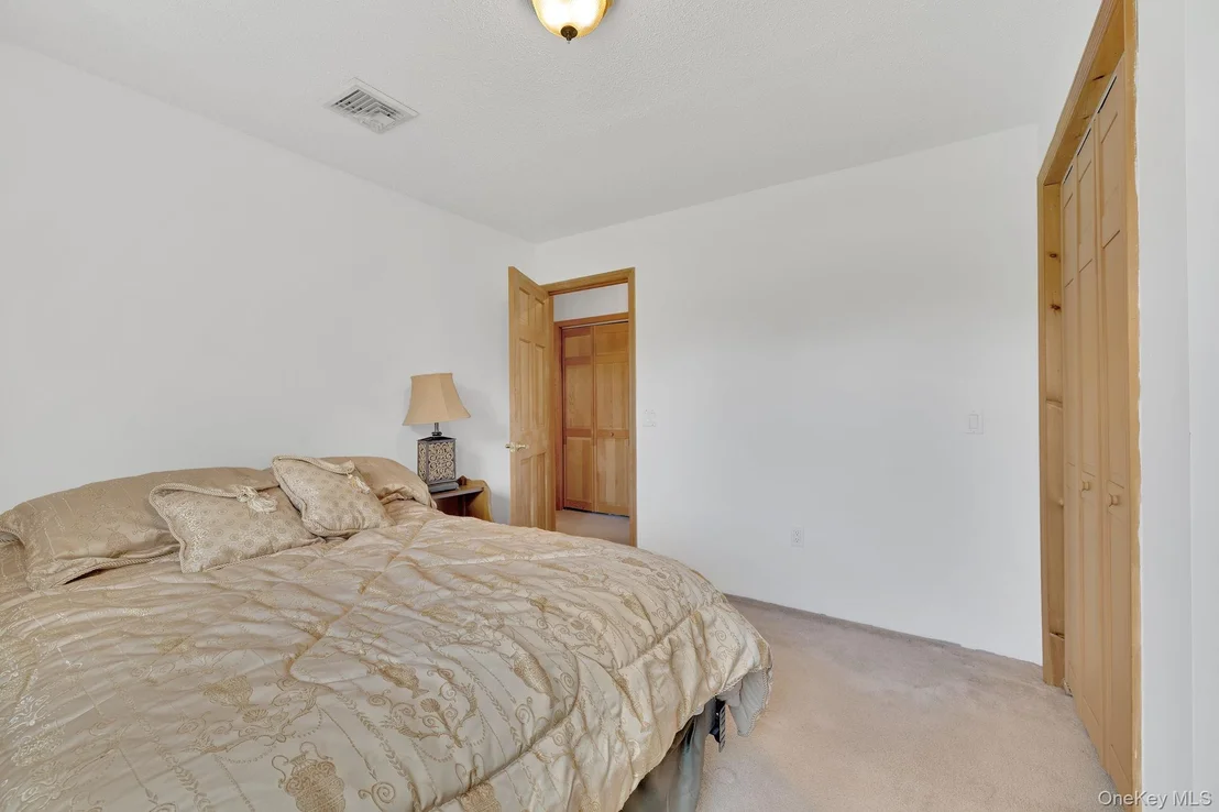 Photo of 19 Eagle Heights Place