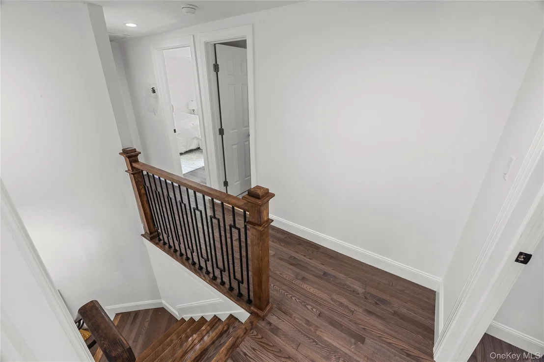 Photo of 2 Grove Avenue