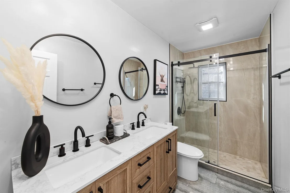 Photo of 21 Pershing Avenue
