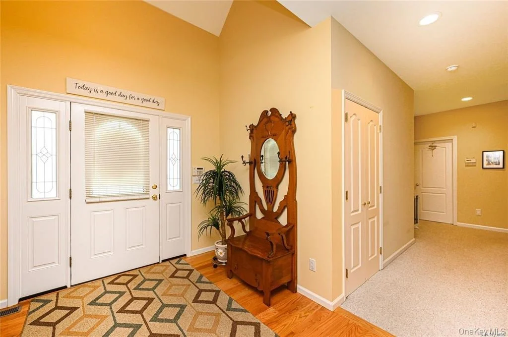 Photo of 828 Pondview Road