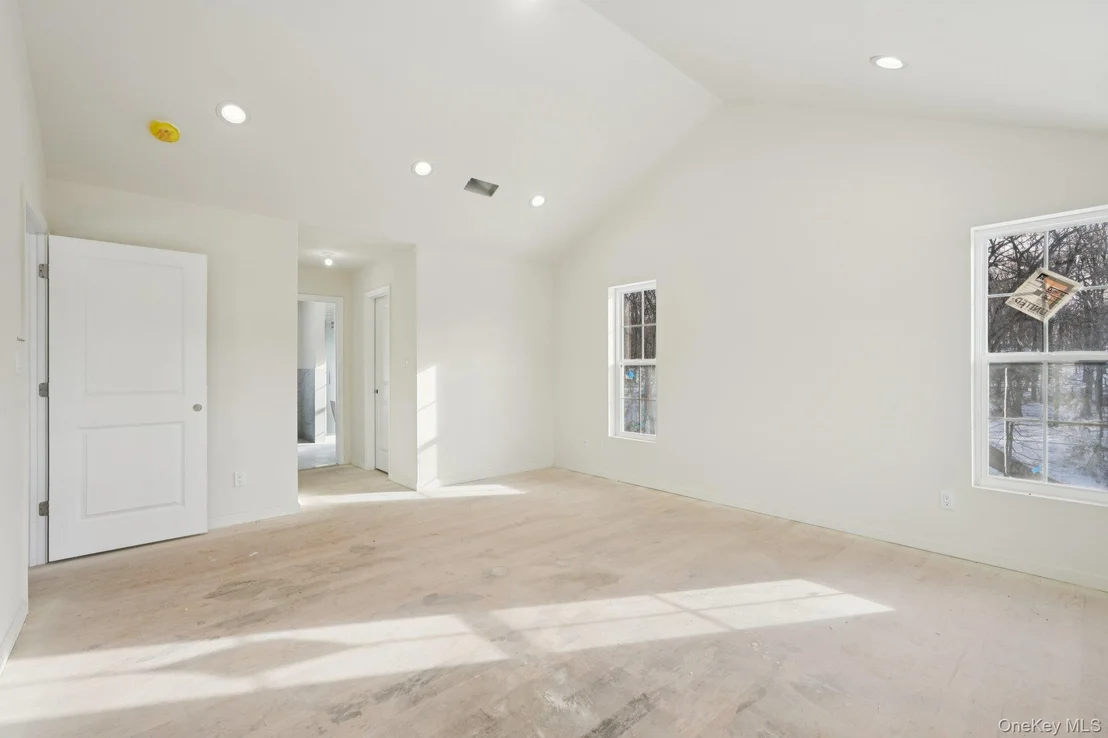 Photo of 14 Vargas (AKA 70 Jessup Ln) Circle