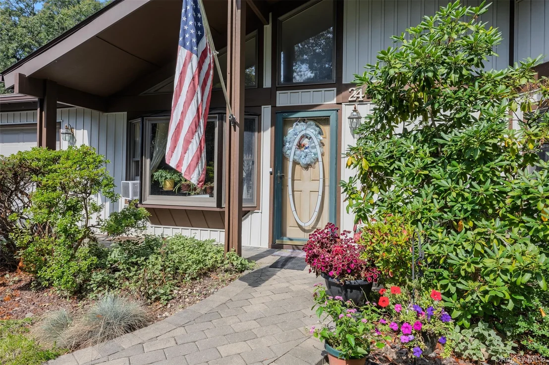 Photo of 24 Yosemite Lane