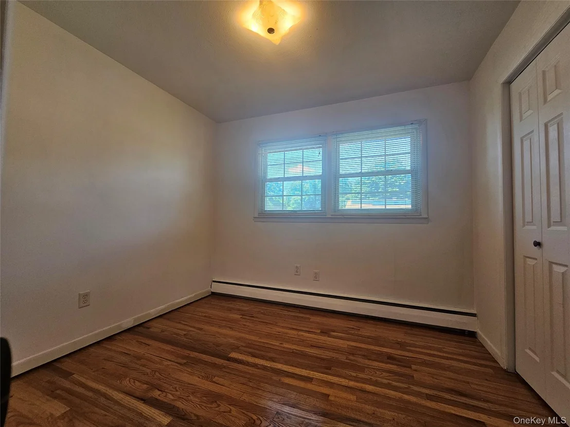 Photo of 7 Scotchtown Drive
