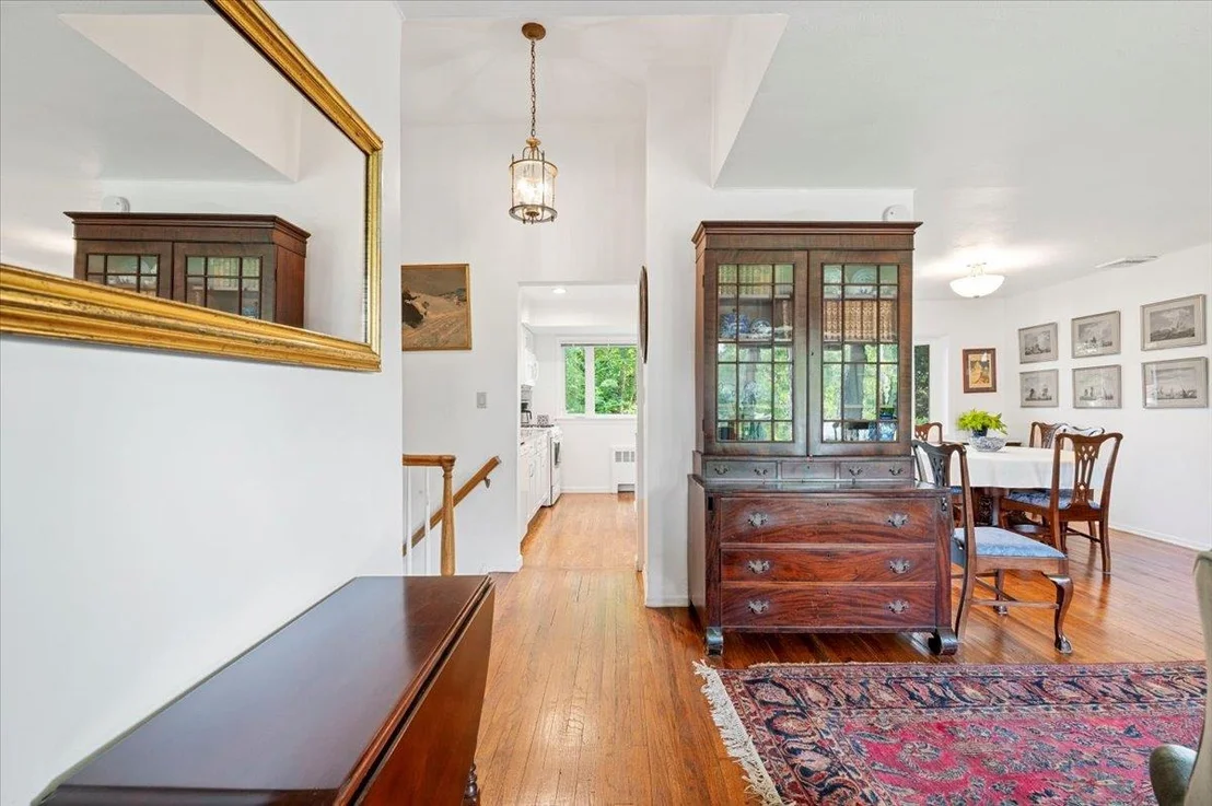 Photo of 7 Knoll Lane